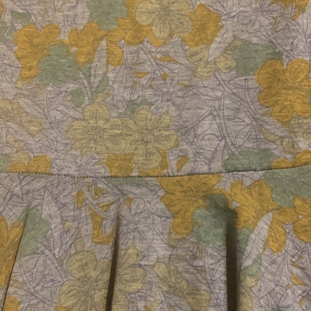 NWOT LULAROE NICOLE - Picture 4 of 7